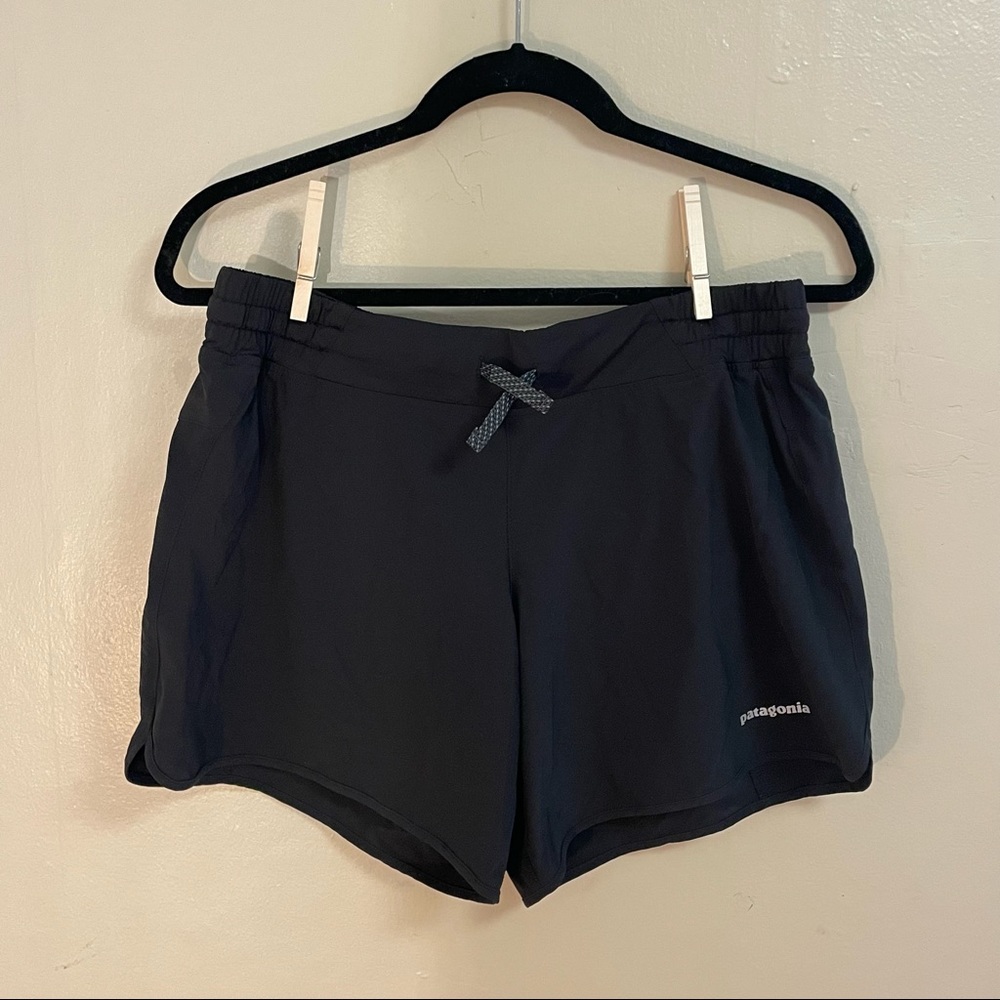 Patagonia Women’s Nine Trail Shorts Black Size M
